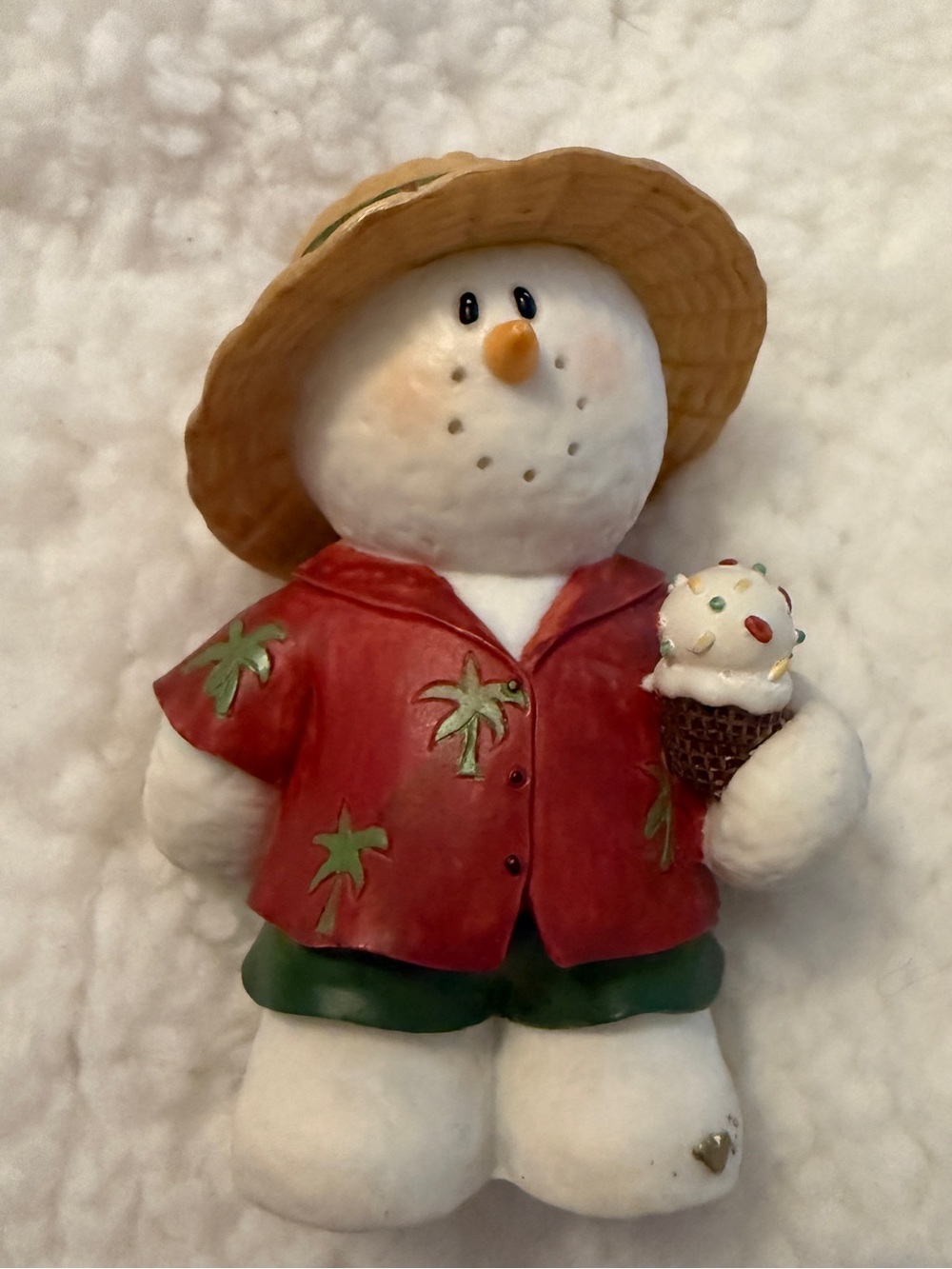 Snowonders Sarah’s attic Hawaiian Snowman Figurine with Ice Cream -
